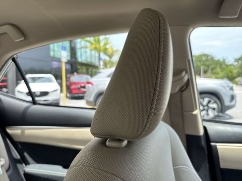 Used 2014 Toyota Corolla LE FWD image 20
