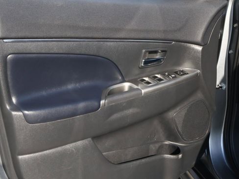 Used 2022 Mitsubishi Outlander Sport SE image 15