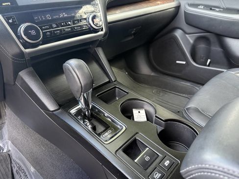 Used 2018 Subaru Outback 2.5i Limited w/ Popular Package #2 image 5