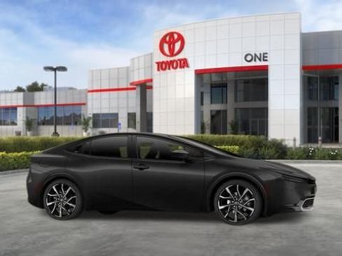 New 2026 Toyota Prius Plug-In Hybrid FWD image 17