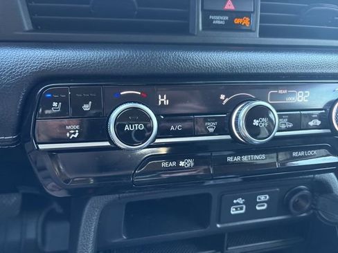 Used 2023 Honda Pilot Elite image 36