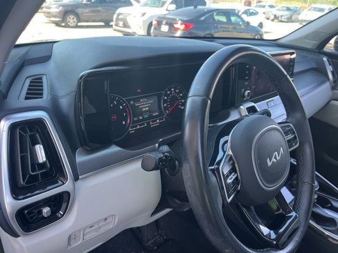 Used 2022 Kia Sorento SX AWD/4WD image 9