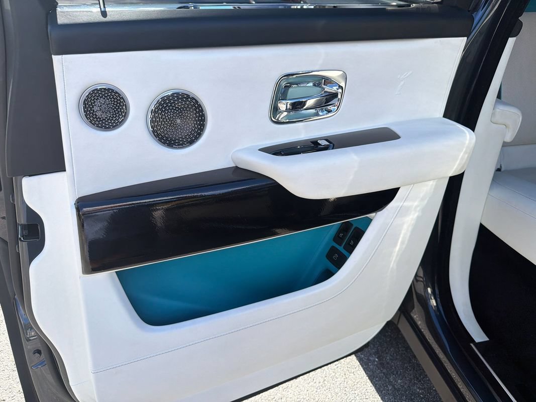 Used 2019 Rolls-Royce Cullinan AWD/4WD image 31