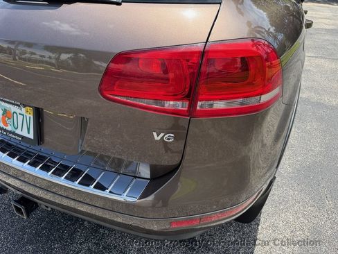 Used 2012 Volkswagen Touareg VR6 AWD/4WD image 22