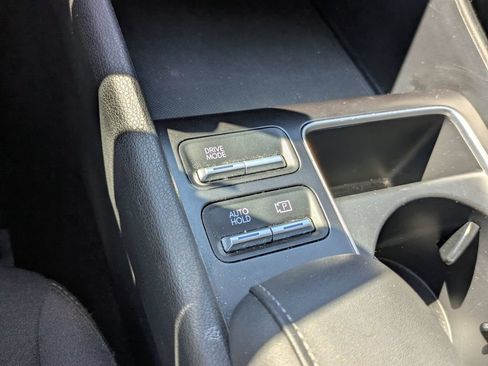 Used 2025 Hyundai Sonata SEL FWD image 13