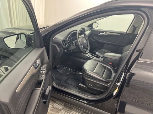 Used 2022 Ford Escape SEL image 12