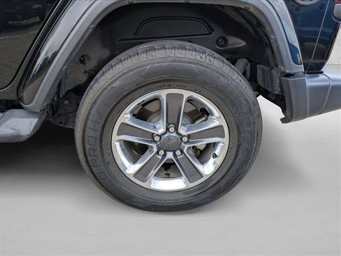 Used 2020 Jeep Wrangler Unlimited Sahara AWD/4WD image 8