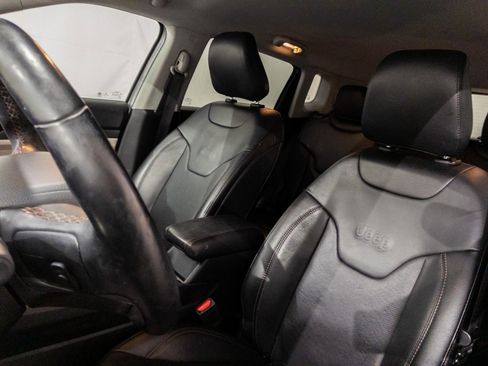 Used 2022 Jeep Compass Limited image 13