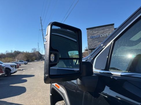 New 2026 GMC Sierra 2500 SLE w/ SLE Value Package; image 32