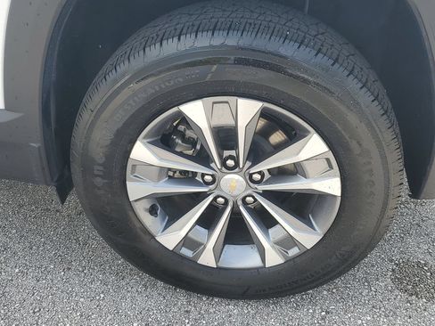Used 2026 Chevrolet Equinox LT FWD image 5