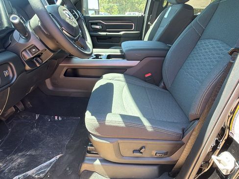 New 2026 RAM 3500 Big Horn AWD/4WD image 16