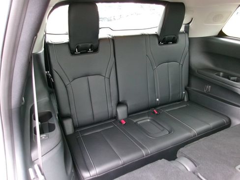 Used 2023 INFINITI QX60 Luxe AWD/4WD image 17