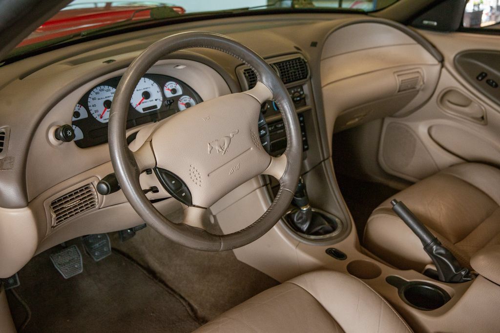 Used 2001 Ford Mustang GT RWD image 8
