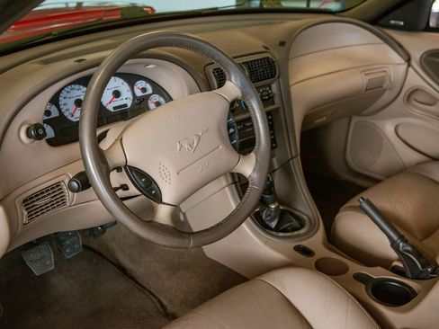 Used 2001 Ford Mustang GT RWD image 8