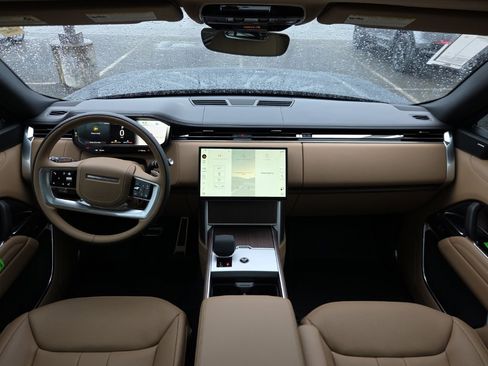 New 2026 Land Rover Range Rover Long Wheelbase SE image 22