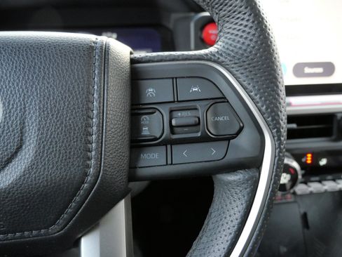 Used 2024 Toyota Tacoma TRD Off-Road image 28