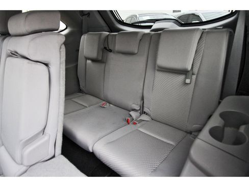 Used 2015 Toyota Highlander LE image 15