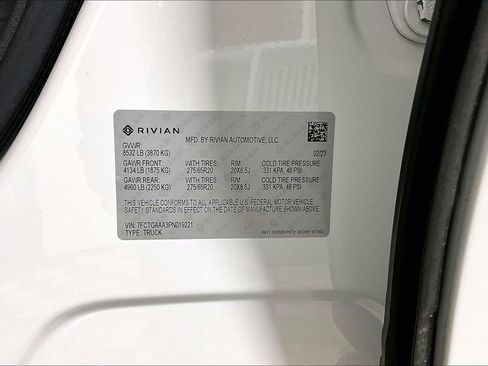 Used 2023 Rivian R1T Adventure image 32
