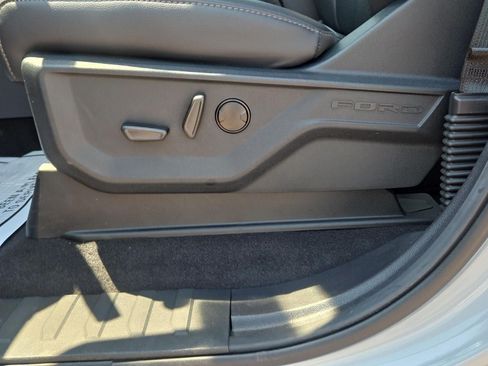 Used 2025 Ford F150 Lariat AWD/4WD image 9