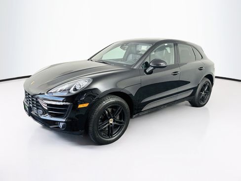 Used 2017 Porsche Macan AWD/4WD image 3
