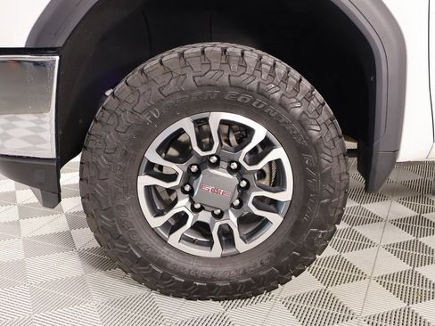 Used 2021 GMC Sierra 3500 SLT image 17