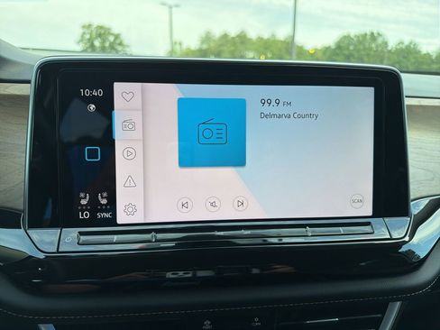 Used 2025 Volkswagen Atlas SE FWD image 10