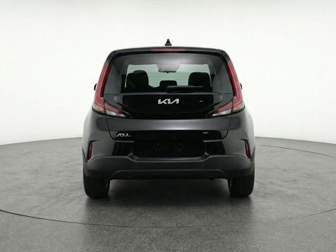 Used 2025 Kia Soul LX w/ LX Technology Package FWD image 6