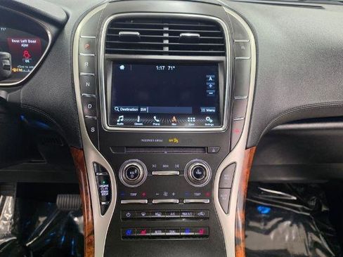 Used 2019 Lincoln Nautilus Reserve AWD/4WD image 15
