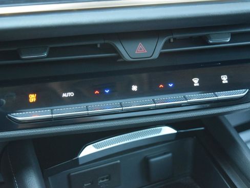 Used 2025 Buick Envision Avenir image 39