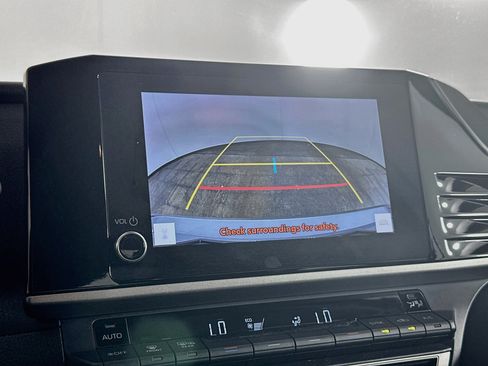 Used 2025 Toyota Camry LE FWD image 22