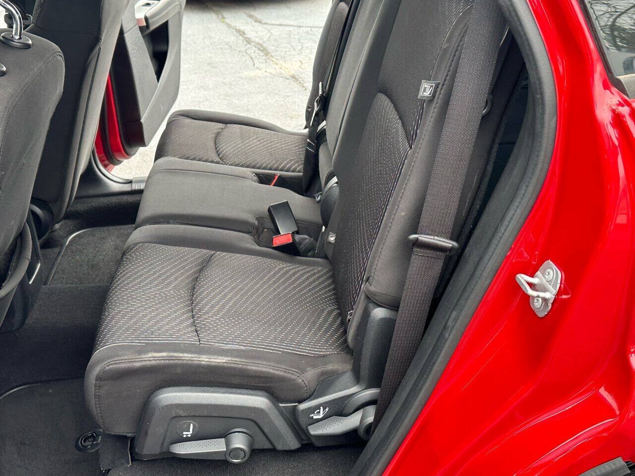 Used 2014 Dodge Journey American Value Package w/ Flexible Seating Group FWD image 19