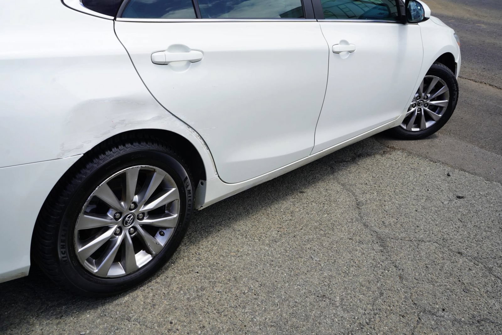 Used 2016 Toyota Camry XLE FWD image 7