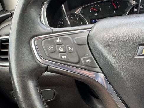 Used 2023 Chevrolet Equinox LT FWD image 16