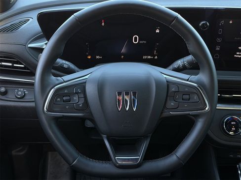 Used 2024 Buick Envista Preferred w/ Convenience I Package image 12