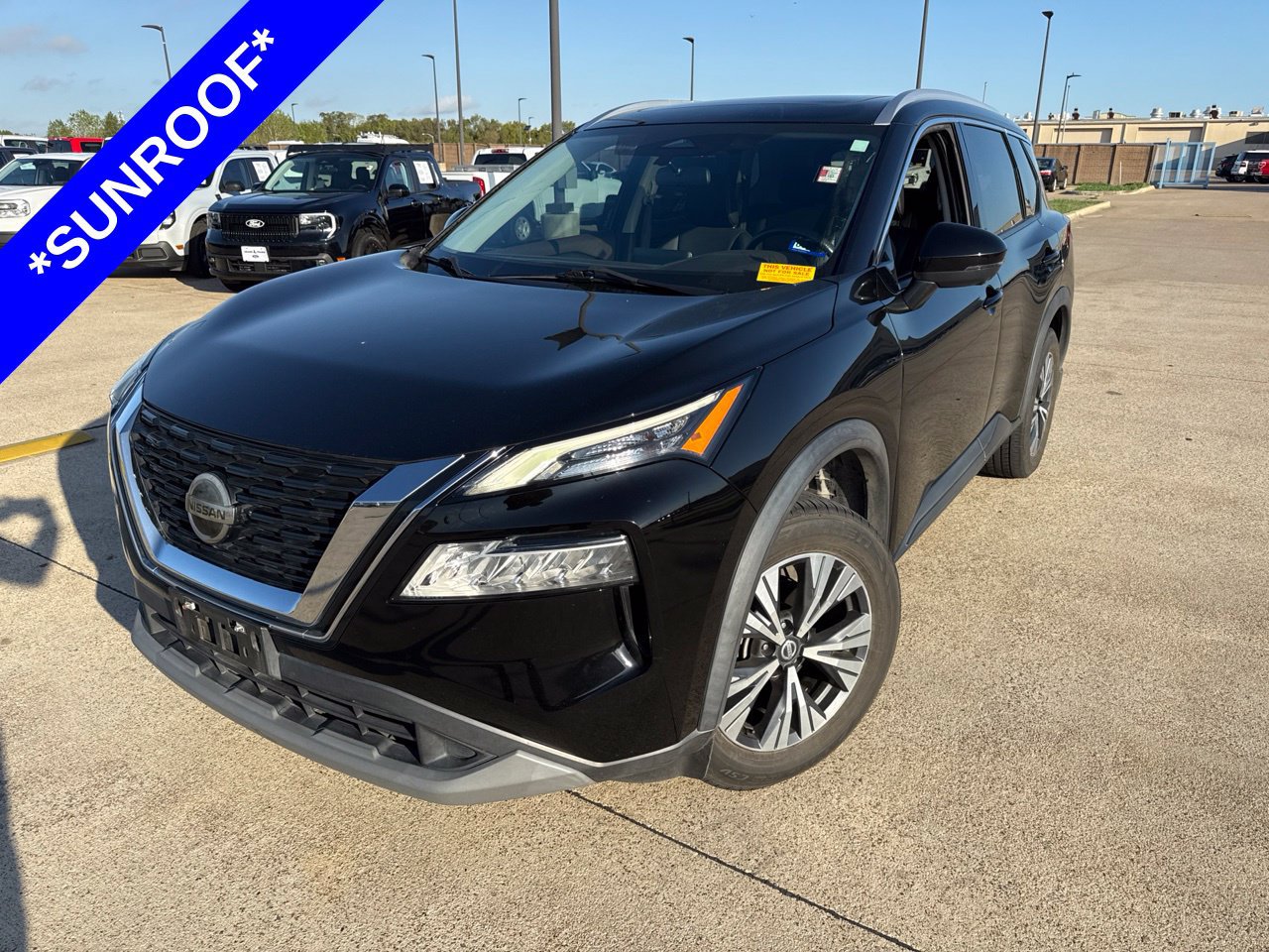 Used 2021 Nissan Rogue SV w/ Premium Package FWD image 1