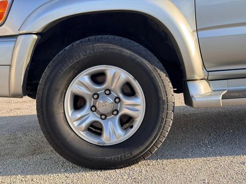 Used 2001 Toyota 4Runner SR5 AWD/4WD image 14