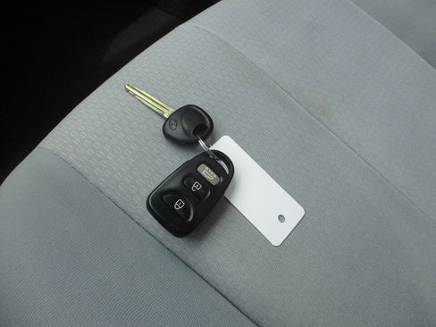 Used 2009 Hyundai Elantra SE FWD image 38