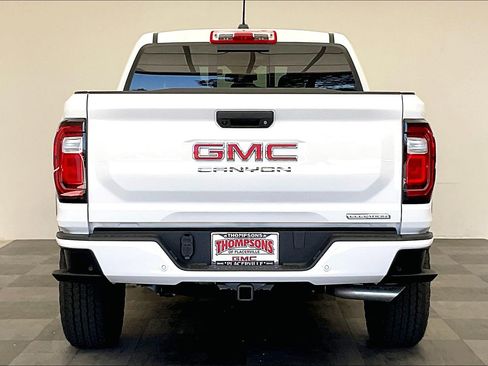 New 2025 GMC Canyon Elevation w/ Convenience Package image 3