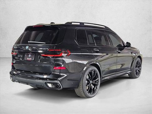 New 2026 BMW X7 xDrive40i image 2
