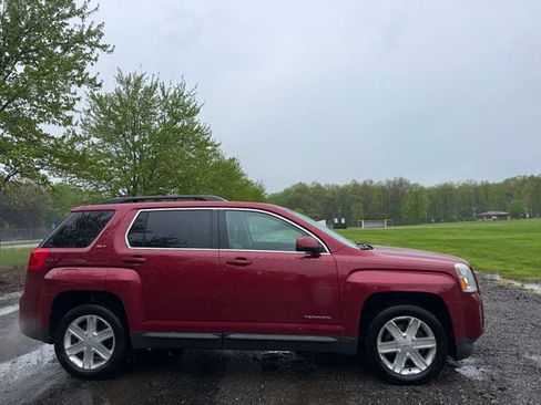 Used 2010 GMC Terrain SLT w/ Cargo Package FWD image 5
