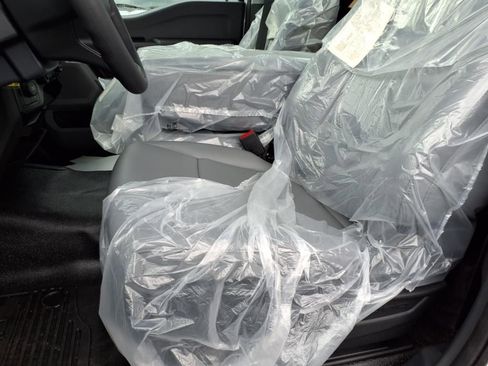 New 2025 Ford F550 4x4 Regular Cab Super Duty w/ XL Chrome Package image 13