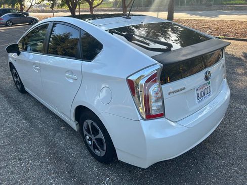 Used 2013 Toyota Prius Four w/ Deluxe Solar Roof Pkg FWD image 20