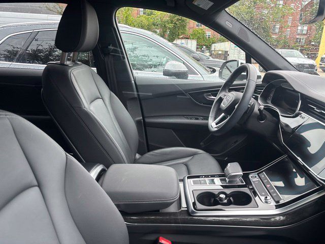Used 2026 Audi Q7 3.0T Premium w/ Convenience Plus Package AWD/4WD image 10
