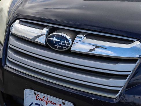 Used 2013 Subaru Outback 2.5i Limited image 3