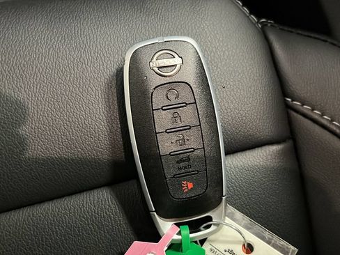 Used 2025 Nissan Murano SL w/ Cargo Package AWD/4WD image 39