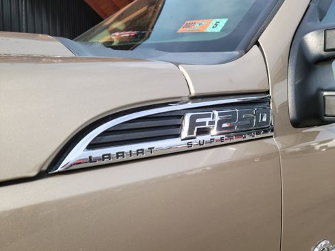 Used 2013 Ford F250 Lariat w/ Chrome Pkg image 15