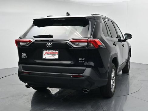 Used 2025 Toyota RAV4 XLE AWD/4WD image 6