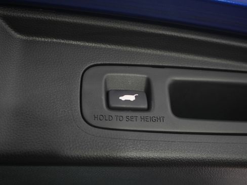 Used 2024 Honda CR-V EX-L image 11