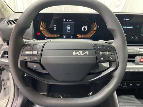 New 2026 Kia K4 LXS image 20