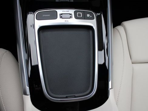 New 2025 Mercedes-Benz GLA 250 4MATIC image 33